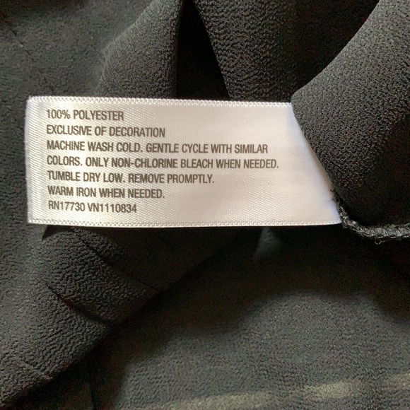 💚2/$12 or 3/$15💚 Lace Collar Black Blouse - Picture 7 of 10